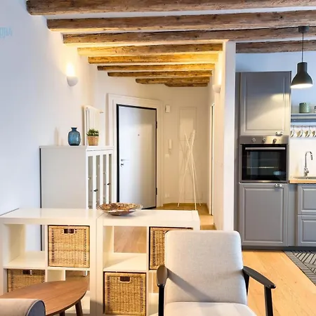 Apartman Mazzini 9 Tirabora Short Rent *