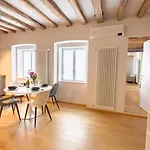 Mazzini 9 Tirabora Short Rent *