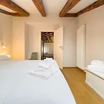 Apartment Mazzini 9 Tirabora Short Rent Trieste