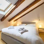 Mazzini 9 Tirabora Short Rent