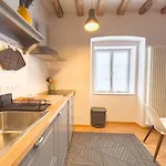 Mazzini 9 Tirabora Short Rent Apartment