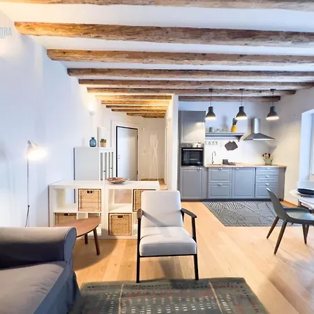 Daire Mazzini 9 Tirabora Short Rent Trieste