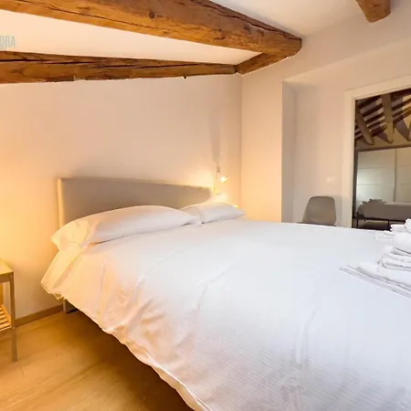 Mazzini 9 Tirabora Short Rent Daire Trieste