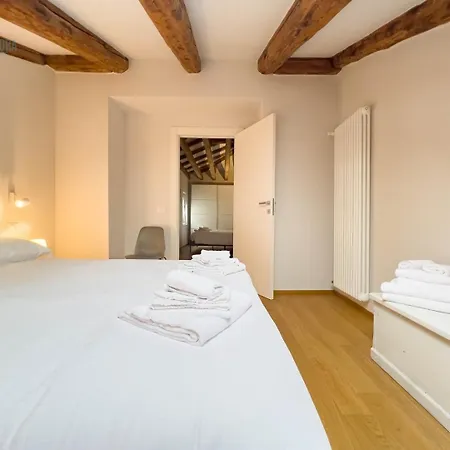 Daire Mazzini 9 Tirabora Short Rent Trieste