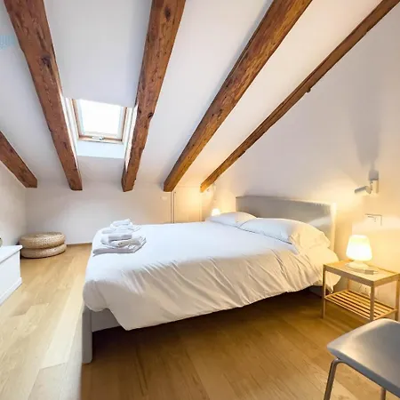 Mazzini 9 Tirabora Short Rent Daire