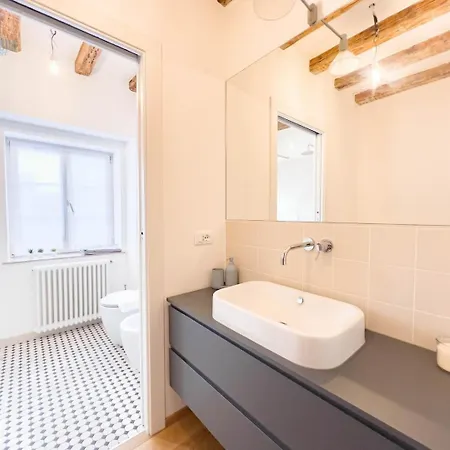 Mazzini 9 Tirabora Short Rent Trieste