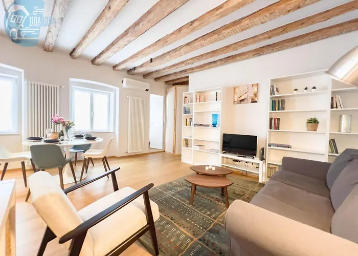 Apartman Mazzini 9 Tirabora Short Rent *