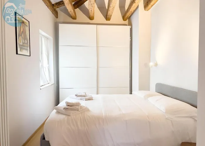 Apartman Mazzini 9 Tirabora Short Rent *