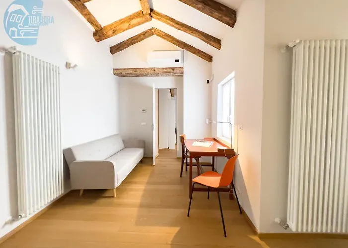 Mazzini 9 Tirabora Short Rent Trieste